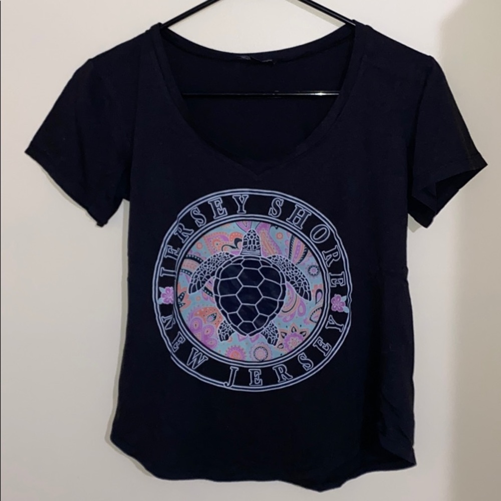 B1G1❤️Jersey shore graphic v neck